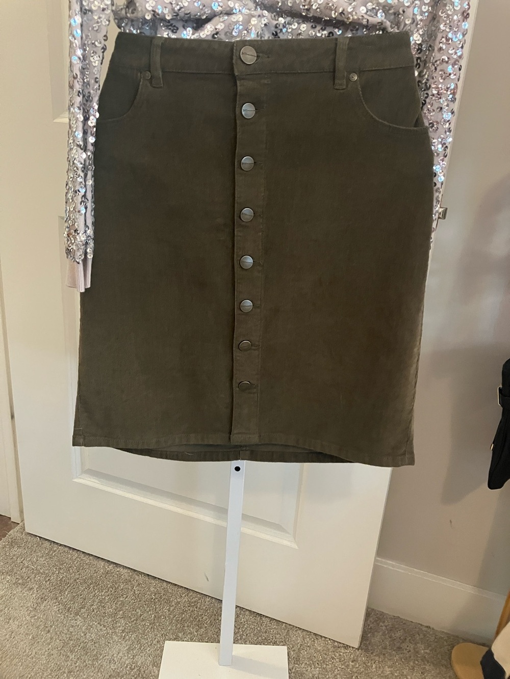 Jones New York Olive Green Button-Front Pencil Skirt
